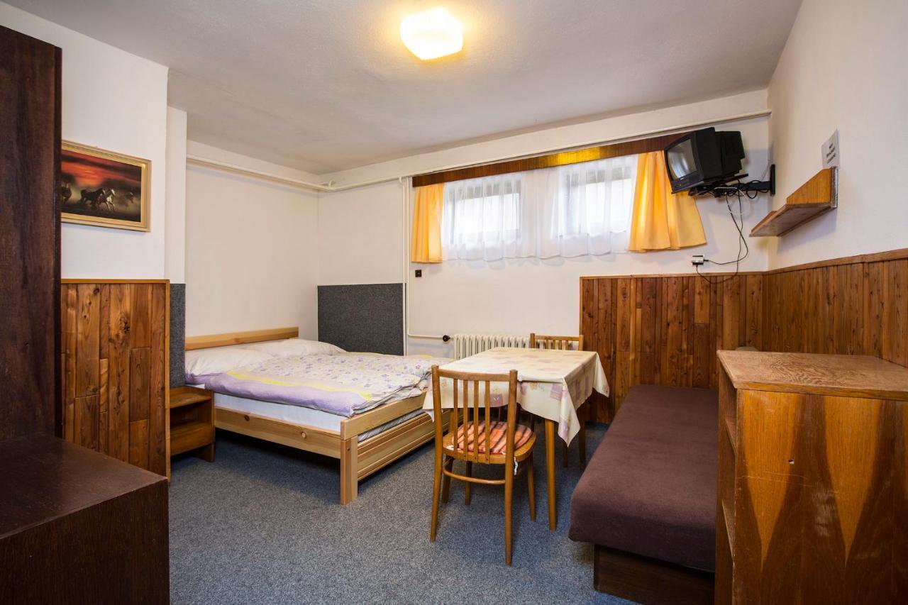 Apartman Braun ロキトニツェ・ナト・イゼロウ エクステリア 写真